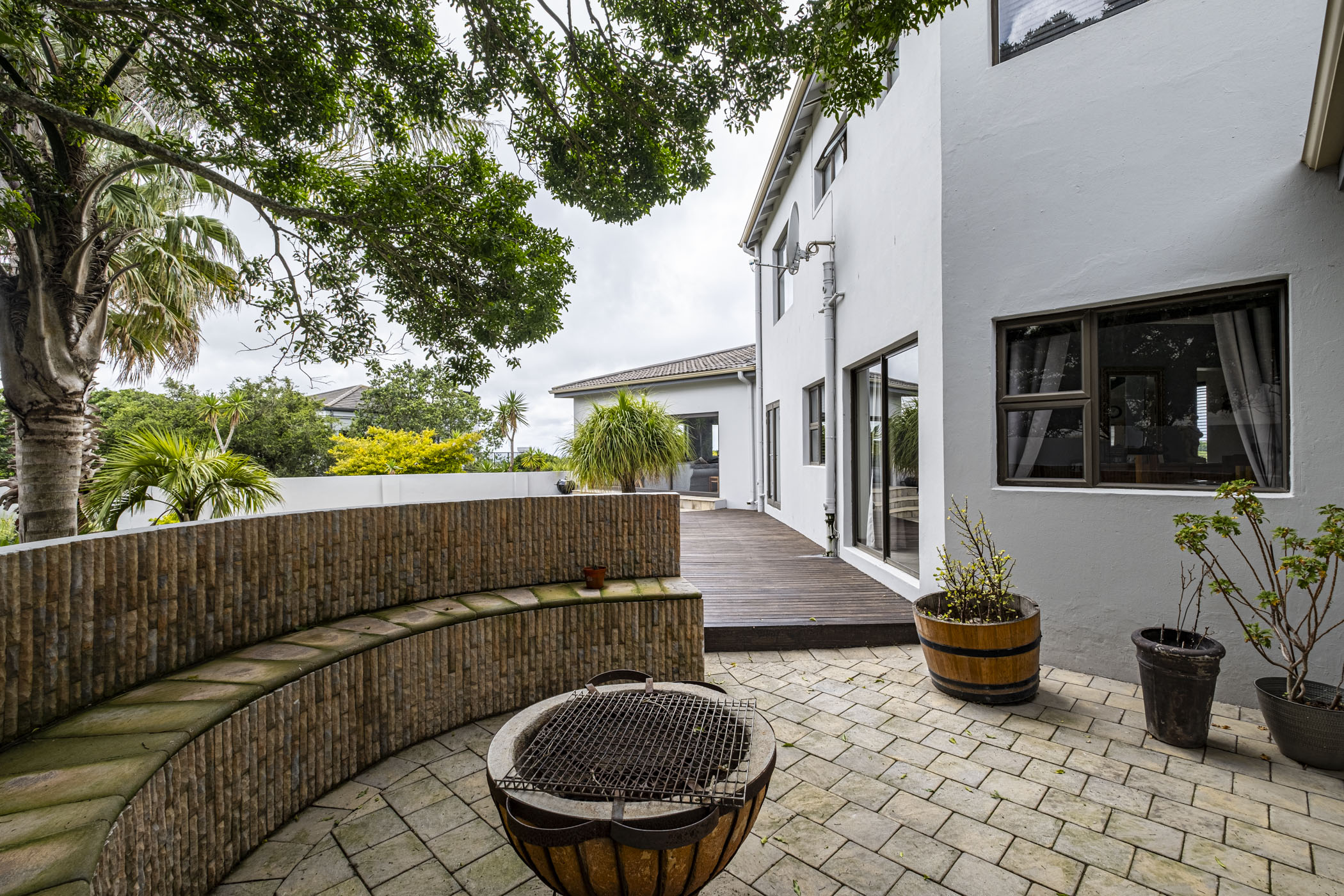 6 Bedroom Property for Sale in Lovemore Park Eastern Cape